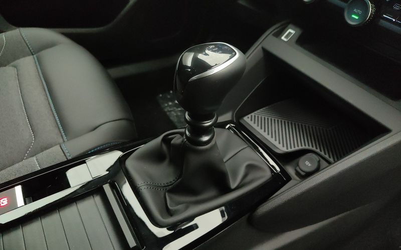 C4 1.2 PURETECH 130CV PLUS
