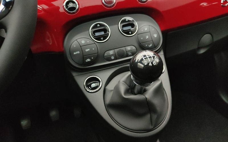 500 1.0 70CV HYBRID DOLCEVITA