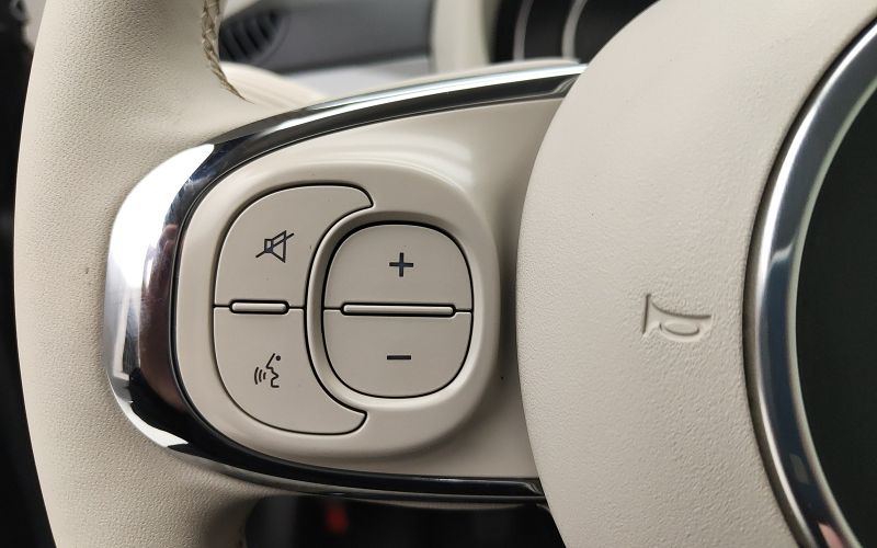 500C 1.0 HYBRID 70CV DOLCEVITA