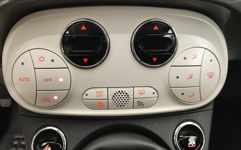 500C 1.0 HYBRID 70CV DOLCEVITA