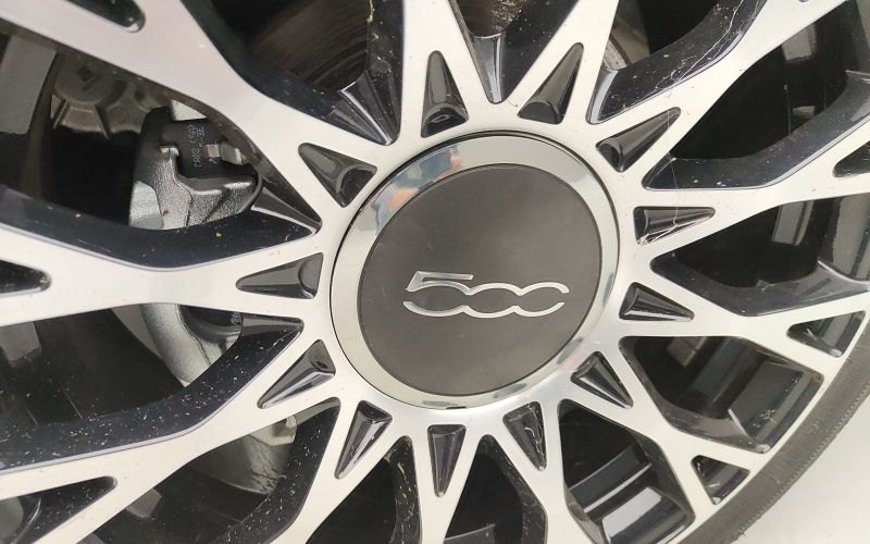 500C 1.0 HYBRID 70CV DOLCEVITA