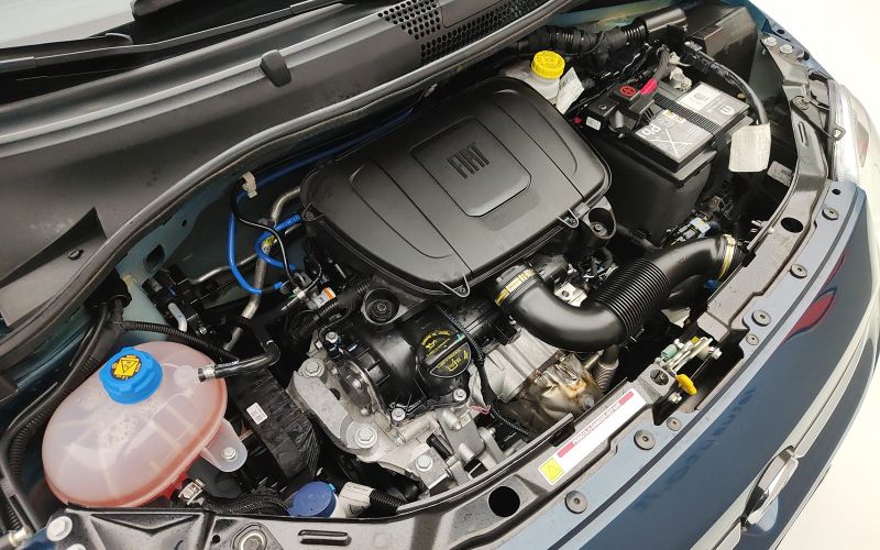 500C 1.0 70CV HIBRID DOLCEVITA MY24