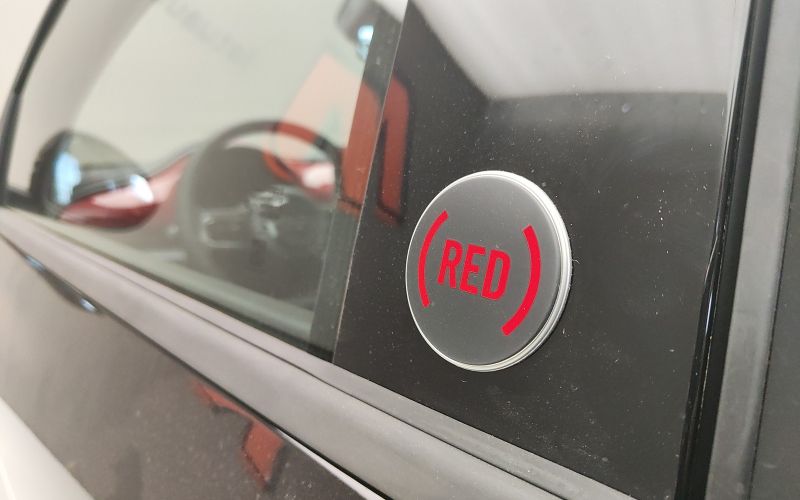 500E 95CV RED MY25