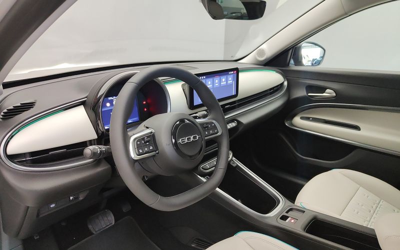 600 1.2 MHEV 100CV DCT LA PRIMA
