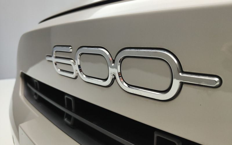 600 1.2 MHEV 100CV DCT LA PRIMA