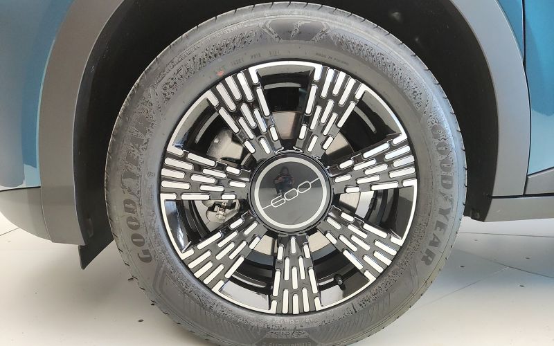 600 1.2 MHEV 100CV DCT