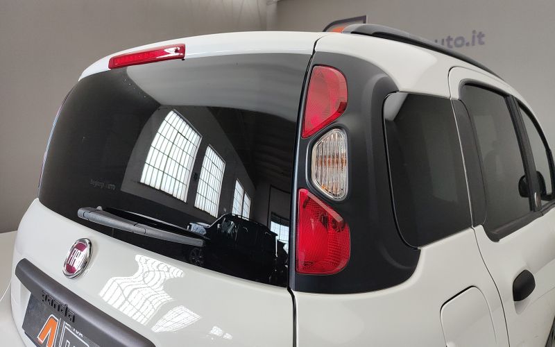 PANDA 1.0 70CV HYBRID RED MY23