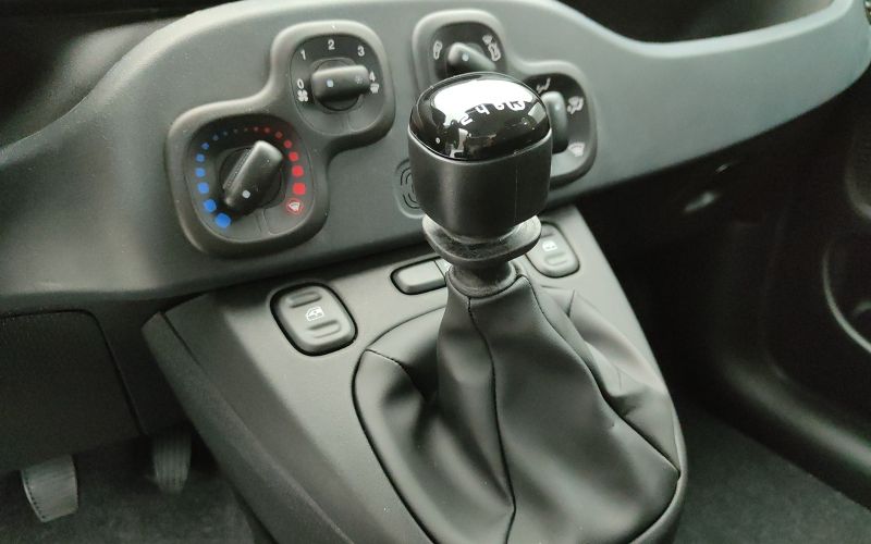 PANDA 1.0 70CV HYBRID (Serie 7)