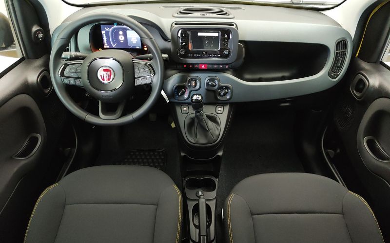 PANDA 1.0 70CV HYBRID (Serie 7)