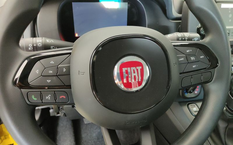 PANDA 1.0 70CV HYBRID (Serie 7)