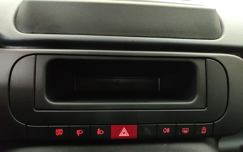 PANDA 1.0 70CV HYBRID (Serie 7)