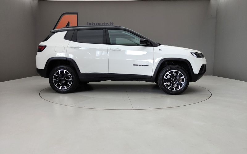 COMPASS 1.3 T4 240CV PHEV TRAILHAWK  4XE AT6 MY22
