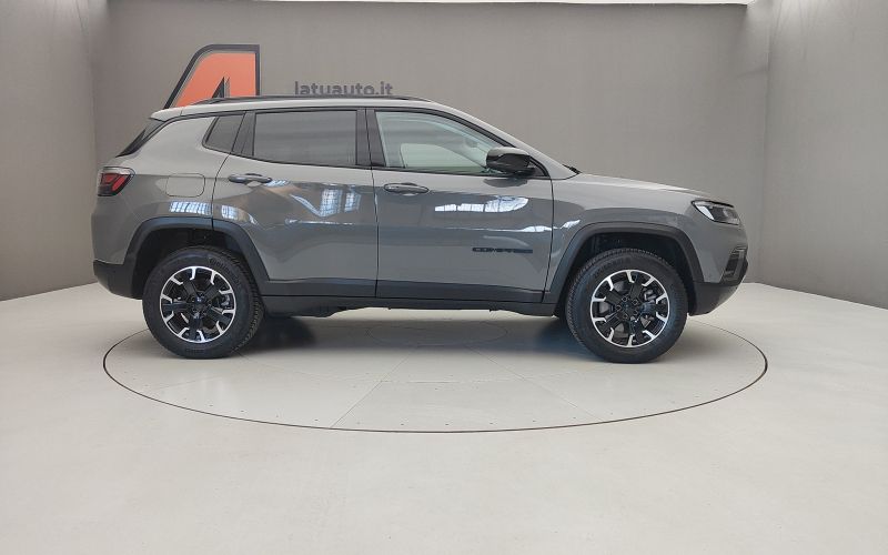COMPASS 1.3 T4 240CV PHEV UPLAND CROSS  4XE AT6 