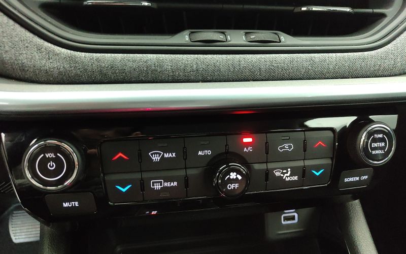 COMPASS 1.5 T4 130CV HYBRID LONGITUDE DCT7 MY23