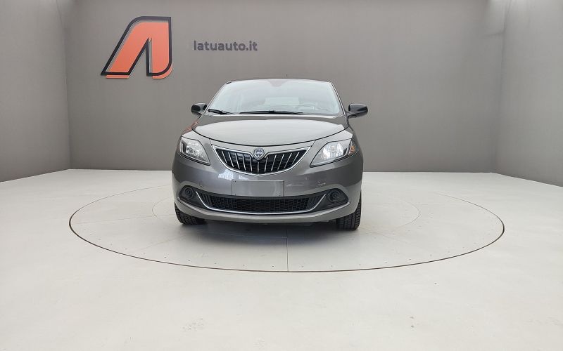 YPSILON 1.0 70CV HYBRID SILVER 