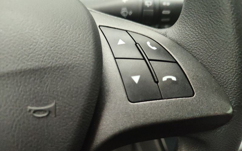YPSILON 1.0 70CV HYBRID SILVER 