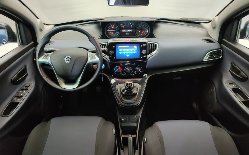YPSILON 1.0 70CV HYBRID GOLD PLUS