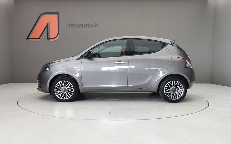 YPSILON 1.0 70CV HYBRID GOLD PLUS
