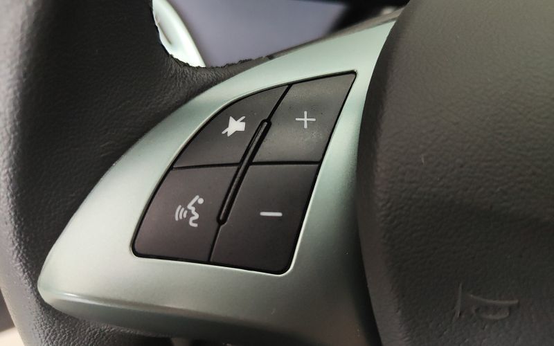 YPSILON 1.0 70CV HYBRID GOLD PLUS