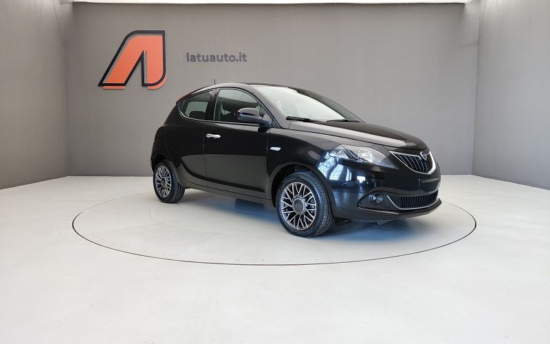 YPSILON 1.0 70CV HYBRID GOLD PLUS