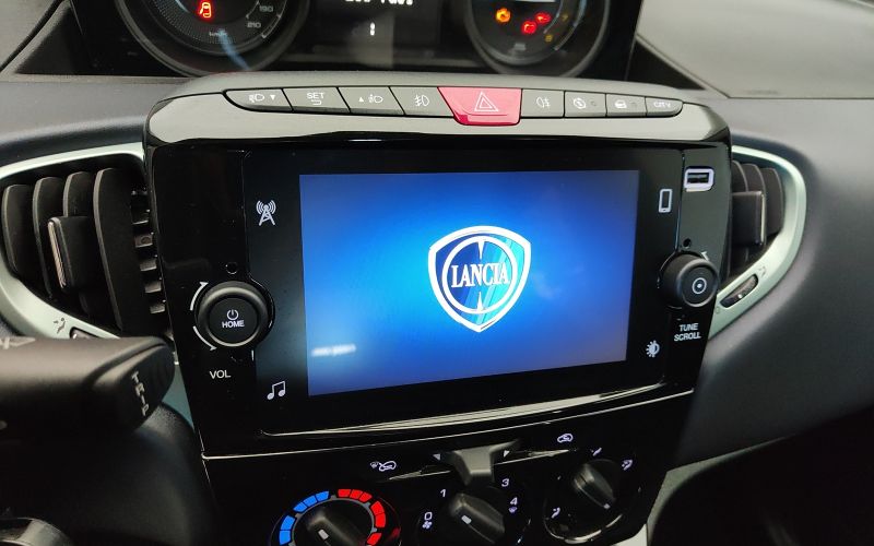 YPSILON 1.0 70CV HYBRID GOLD PLUS