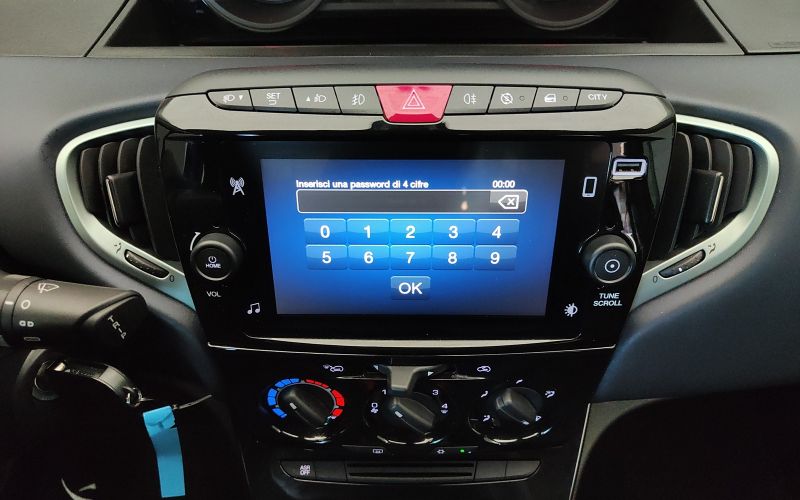YPSILON 1.0 70CV HYBRID GOLD PLUS