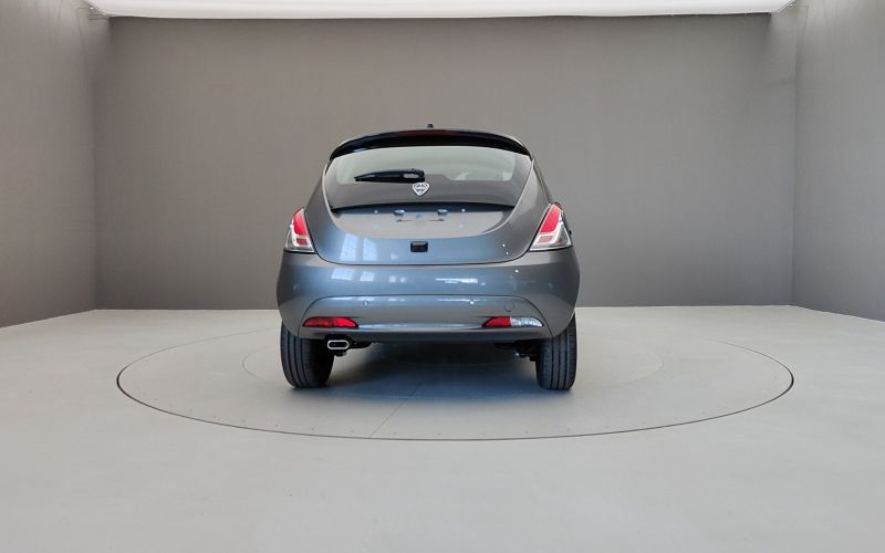 YPSILON 1.0 70CV HYBRID PLATINO 