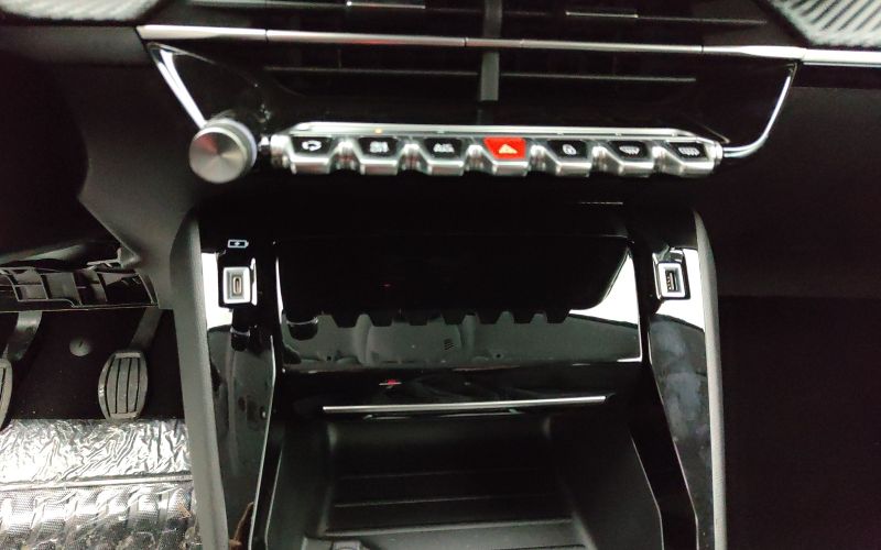 208 1.2 PURETECH 100CV ALLURE PACK 