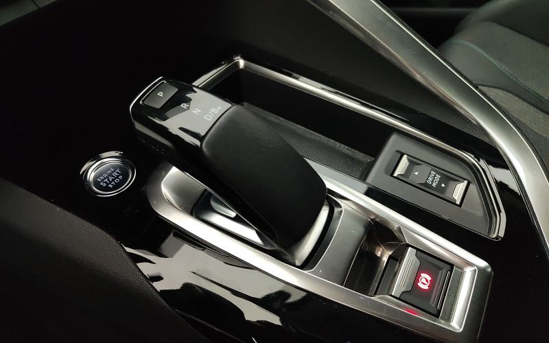 3008 1.6 PHEV 225CV ALLURE PACK  E-EAT8 