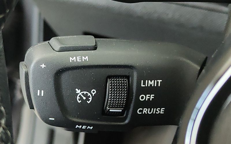3008 1.6 PHEV 300CV ALLURE PACK  E-EAT8