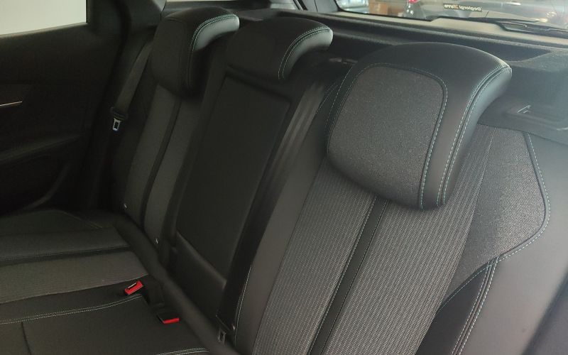 3008 1.6 PHEV 300CV ALLURE PACK  E-EAT8