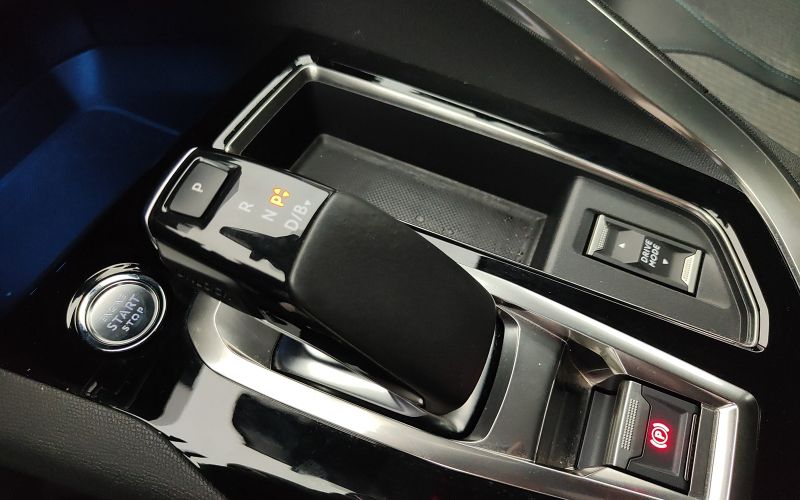 3008 1.6 PHEV 300CV ALLURE PACK  E-EAT8